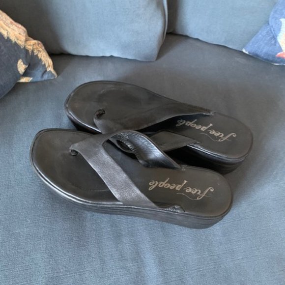 Free People Haven Thong - Picture 3 of 3